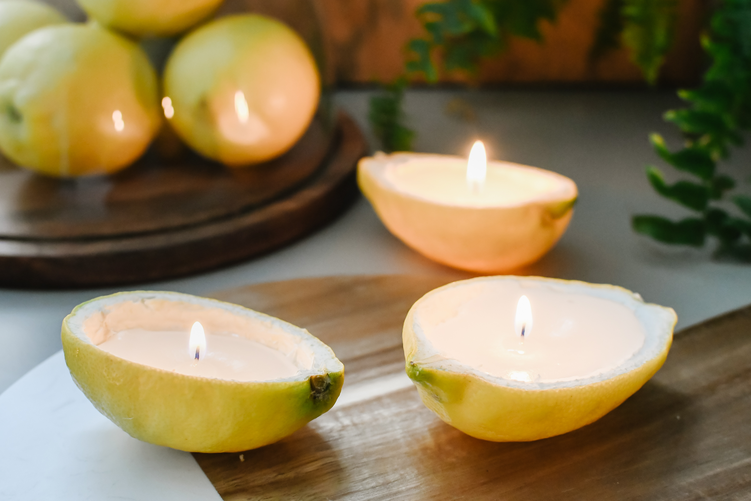 verzonden Lezen kwaad DIY Citroenkaarsjes: kaarsen maken van verse citroenen - So Celebrate!